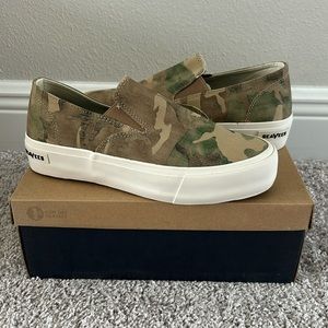 Seabees slip on sneaker